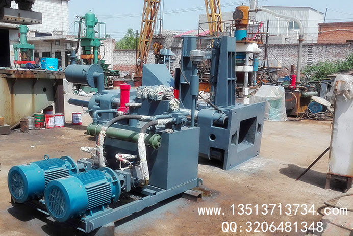 630噸金屬屑?jí)簤K機(jī)發(fā)貨現(xiàn)場