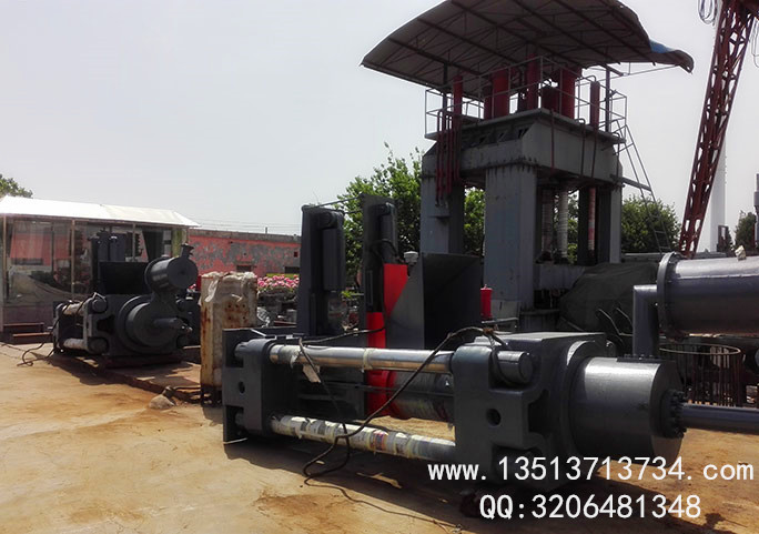 630噸金屬屑?jí)簤K機(jī)發(fā)貨現(xiàn)場